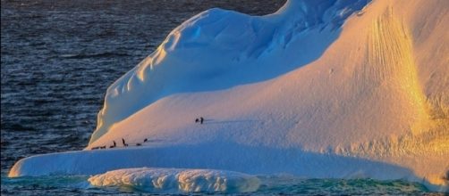 View of the Antarctic Peninsula. (credit &ndash; Murray Foubister on wikimediacommons)