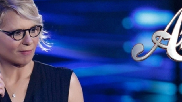 Maria De Filippi dura contestazione sul web