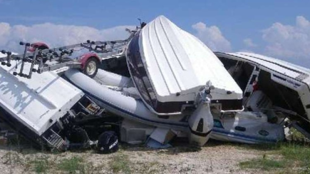 Tromba d'aria a Ostia e Fiumicino: le barche volate via - Il ... - ilmessaggero.it