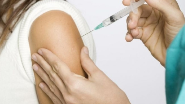 Vaccino obbligatorio per insegnanti: salta l'emendamento