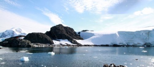 Se desprende un gran iceberg de la Ant&aacute;rtida