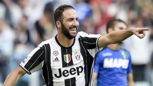 Juve, super offerta del Chelsea per Higuain