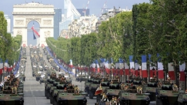 L'Arm&eacute;e Fran&ccedil;aise au d&eacute;fil&eacute; du 14 juillet