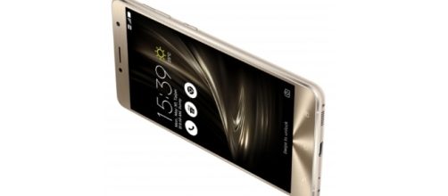 Asus ZenFone 3 Deluxe / Photo via Asus