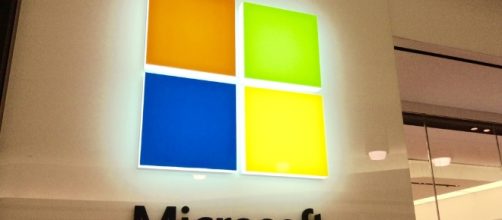 Microsoft updates Outlook for iOS and Android / Photo via Mike Mozart, Flickr