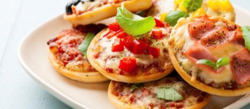 Saborosas, as mini pizzas s&atilde;o lucrativas e f&aacute;ceis de fazer
