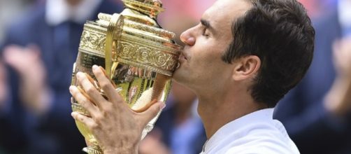 Roger Federer gana la copa de Wimbledon sin ning&uacute;n grado de dificultad