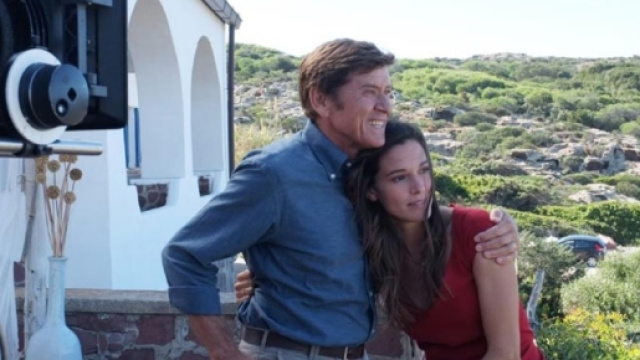 Gianni Morandi torna in Tv con la fiction 'L'isola di Pietro' - sorrisi.com