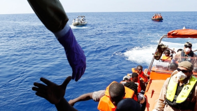 'accoglienza ai migranti, nuove polemiche