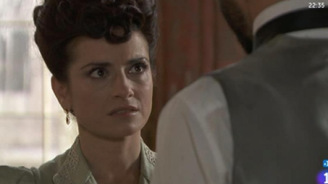 Una Vita, anticipazioni: Trini viene uccisa da Clemente?