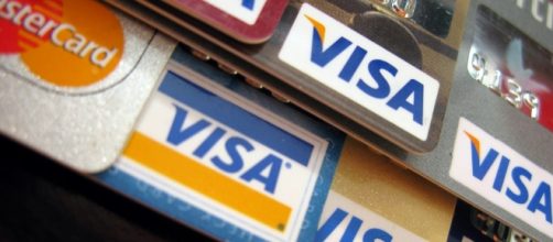 Visa will reward reward restaurants for going cashless / Photo via Frankieleon, Flickr