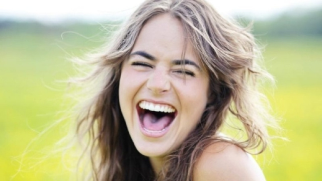 Salute e felicit&agrave;: ecco quando una risata aiuta a guarire mente e corpo - improntaunika.it