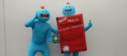 Rick and Morty' cosplays! [Image source: Youtube Screen grab]