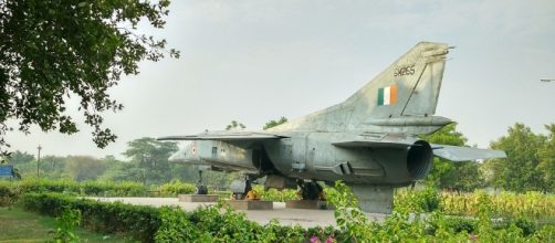 Indian Air Force de commissioned plane on show https://pixabay.com/en/old-jet-indian-air-force-2430782/