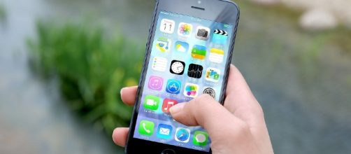 All facilities are available on the screen of your smartphone, as well as unmatched deals. [Photo-Maxpixel.freegreatpictures.com]