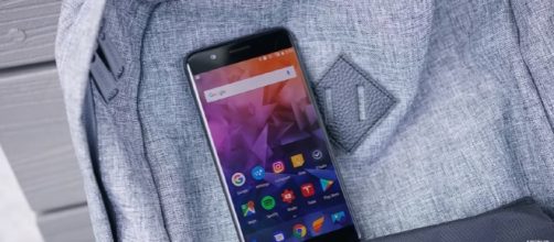 OnePlus 5 Review! - Image Marques Brownlee | YouTube