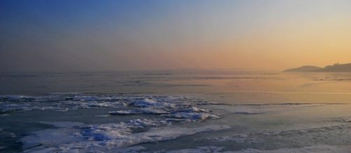 Tierra hueca en la Ant&aacute;rdida, Polo Sur
