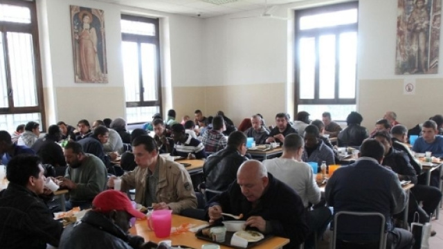 i poveri sono aumentati del 300% in 10 anni