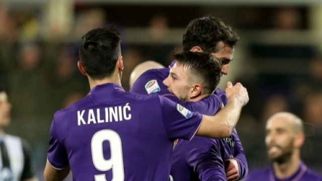 Nikola Kalinic abbraccia i suoi compagni