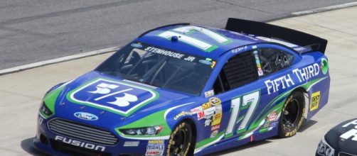 Ricky Stenhouse Jr in his car (Photo cred: Nascar1996, Wikimedia Commons)