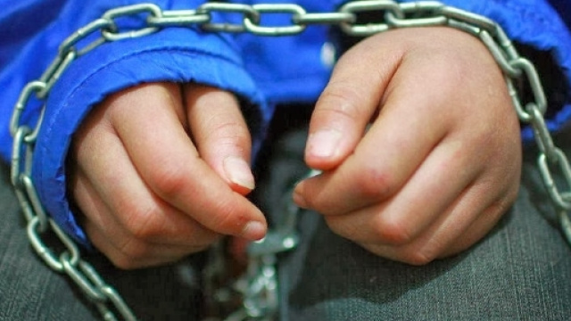 Messico: incatenato e torturato un bimbo di 4 anni.