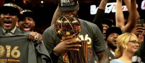 Cleveland Cavaliers talking to Derrick Rose - YouTube screencap (The Covers Tribute Channel)