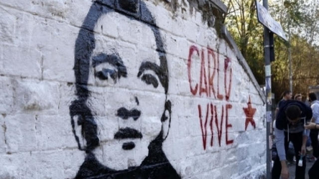 Murales in ricordo di Carlo Giuliani, ucciso durante il G8 di Genova nel 2001