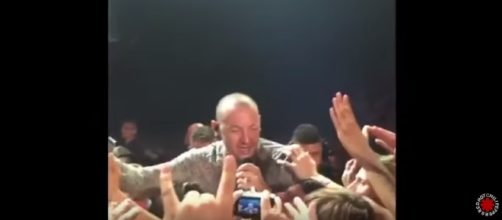 Chester Bennington (1976-2017) - Last Concert 20/07/2017 - RIP Tribute Image - Chili World | YouTube