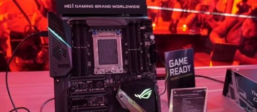 Unboxing ASUS ROG Zenith Extreme X399 (via YouTube - Paul's Hardware)