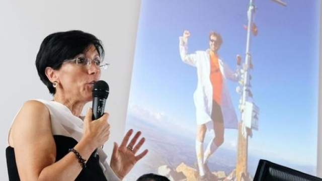 Cristina Giordana ha discusso la tesi al posto del figlio alpinista morto prematuramente a 21 anni due settimane fa. Foto: Facebook.