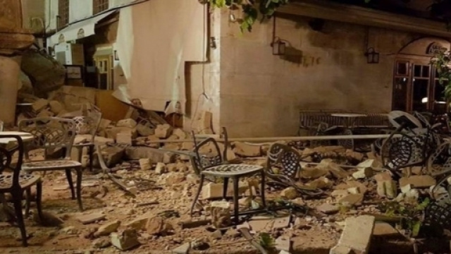 Un violent s&eacute;isme en Gr&egrave;ce a fait deux morts et 120 bless&eacute;s