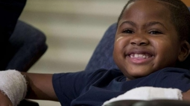 Zion Harvey, il bambino di 8 anni che grazie al trapianto oggi pu&ograve; svolgere a pieno il suo sport preferito