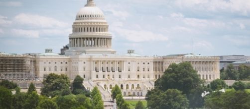 Capitol Hil, Washington, D.C. / [Image by Ji Soo Song via Flickr, cropped and resized, CC BY 2.0]