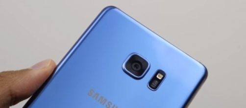 Samsung's hotly anticipated Galaxy Note 8 smartphone might feature even edgier display -- SuperSaf TV / YouTube