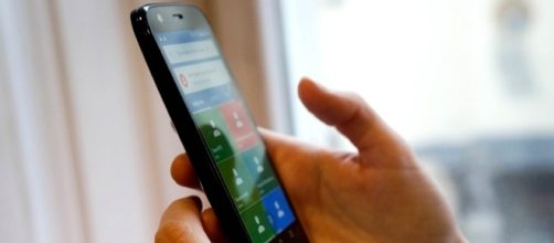 Windows Phone/ photo by Maco Verch via Flickr