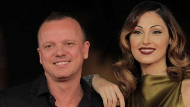 Gossip: tutte le coppie in crisi, da D'Alessio-Tatangelo agli ex di Amici
