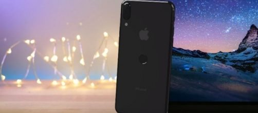 New leaked images of iPhone 8 - YouTube/EverythingApplePro