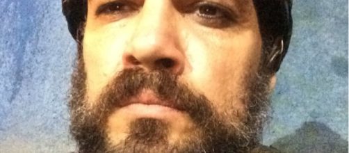 Breno de Filippo &eacute; o rei Dario na novela. (Foto: Reprodu&ccedil;&atilde;o/Instagram)