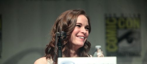 Danielle Panabaker at Wondercon 2015 - https://commons.wikimedia.org/wiki/File:Danielle_Panabaker_(17061983675).jpg