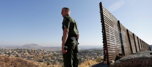 Imagem da fronteira dos Estados Unidos com o M&eacute;xico. ( Foto: Reprodu&ccedil;&atilde;o)