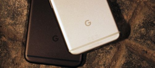 Gogole Pixel and Pixel XL smartphones. Image credit: Maurizio Pesce via Flickr