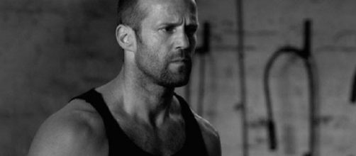 Jason Statham est&aacute; em 'Velozes e Furiosos 8' (Foto: Reprodu&ccedil;&atilde;o)