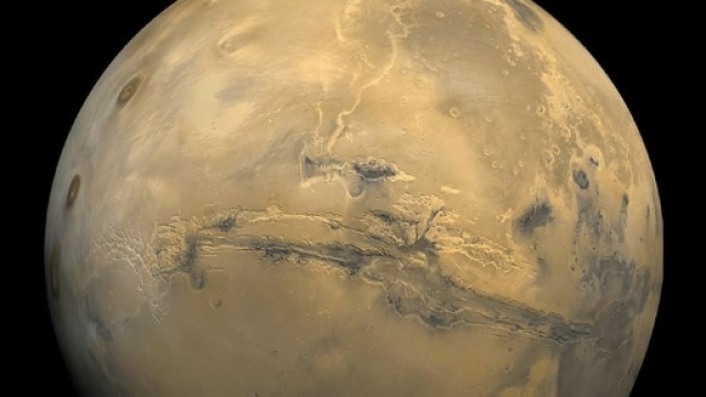 Acqua nello spazio dalla luna di Giove - National Geographic - nationalgeographic.it