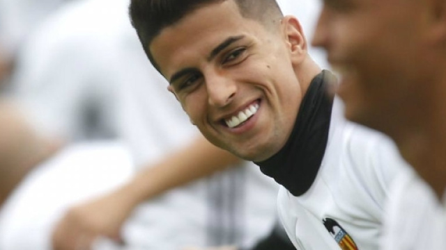 Cancelo prepares to face Barcelona amidst interest