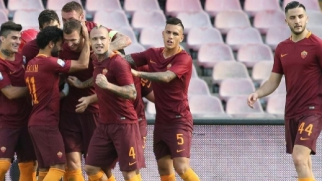 Edin Dzeko scores two as Roma beat Napoli, Juve win again - Serie ... - eurosport.com