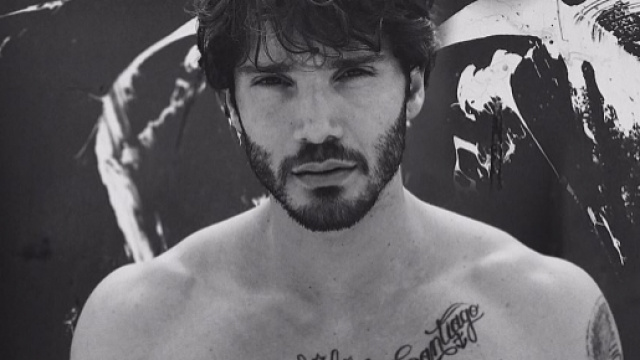 Gossip, Stefano De Martino prova a dimenticare Belen: ecco con chi.