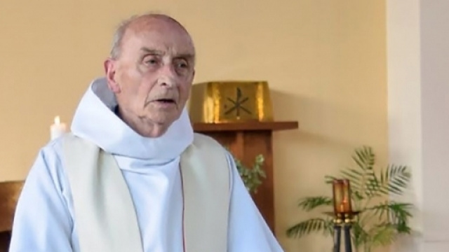 Hommage r&eacute;publicain et religieux au p&egrave;re Hamel: fondements pour une la&iuml;cit&eacute; ouverte