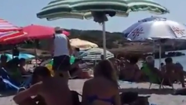 Sardegna, sardo vs turista continentale