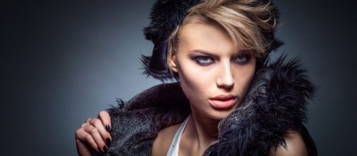 Fashion model the pros and cons - Image - CCO Public Domain, Pixabay