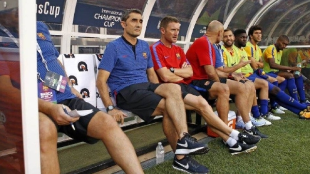 Banc du Bar&ccedil;a avec Alejandro Valverde